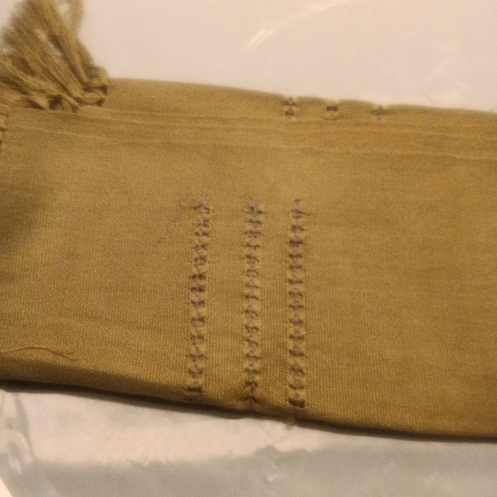Shawl - Picture 8 of 8